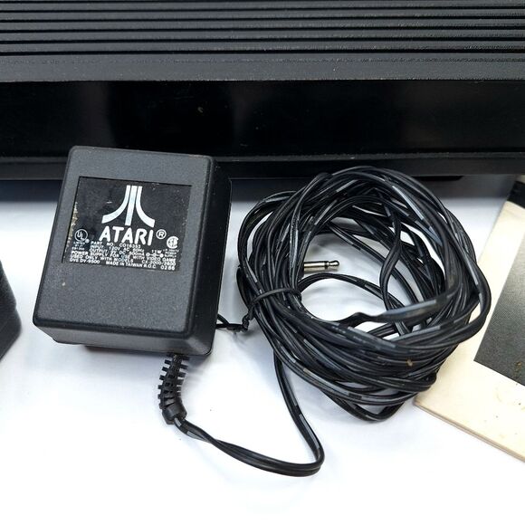 VTG Vintage 1980s Atari 2600 Video Computer System Console w/ Joystick & Manual - Picture 8 of 11